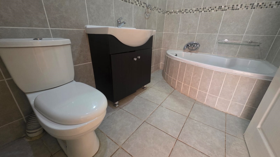 2 Bedroom Property for Sale in Wilkoppies North West